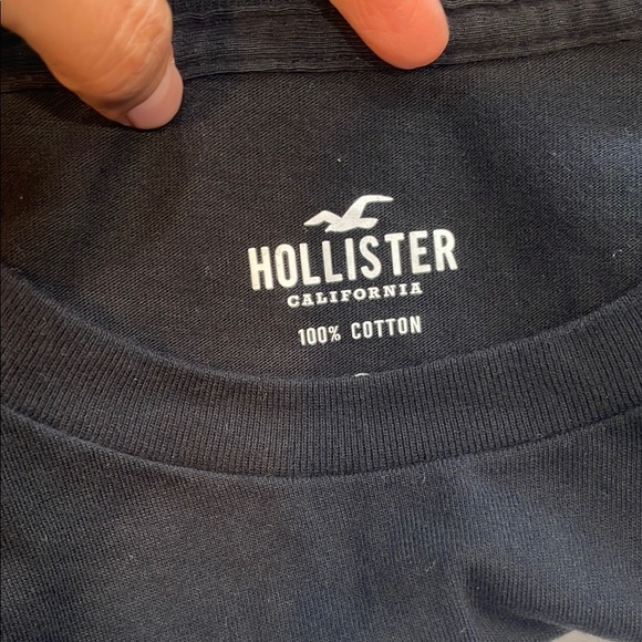 Hollister Navy Tee with Multicolor Logo - Picture 3 of 3